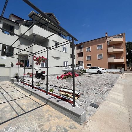 Apartments Melek 梅杜林 外观 照片
