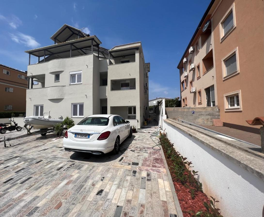 Apartments Melek 梅杜林 外观 照片