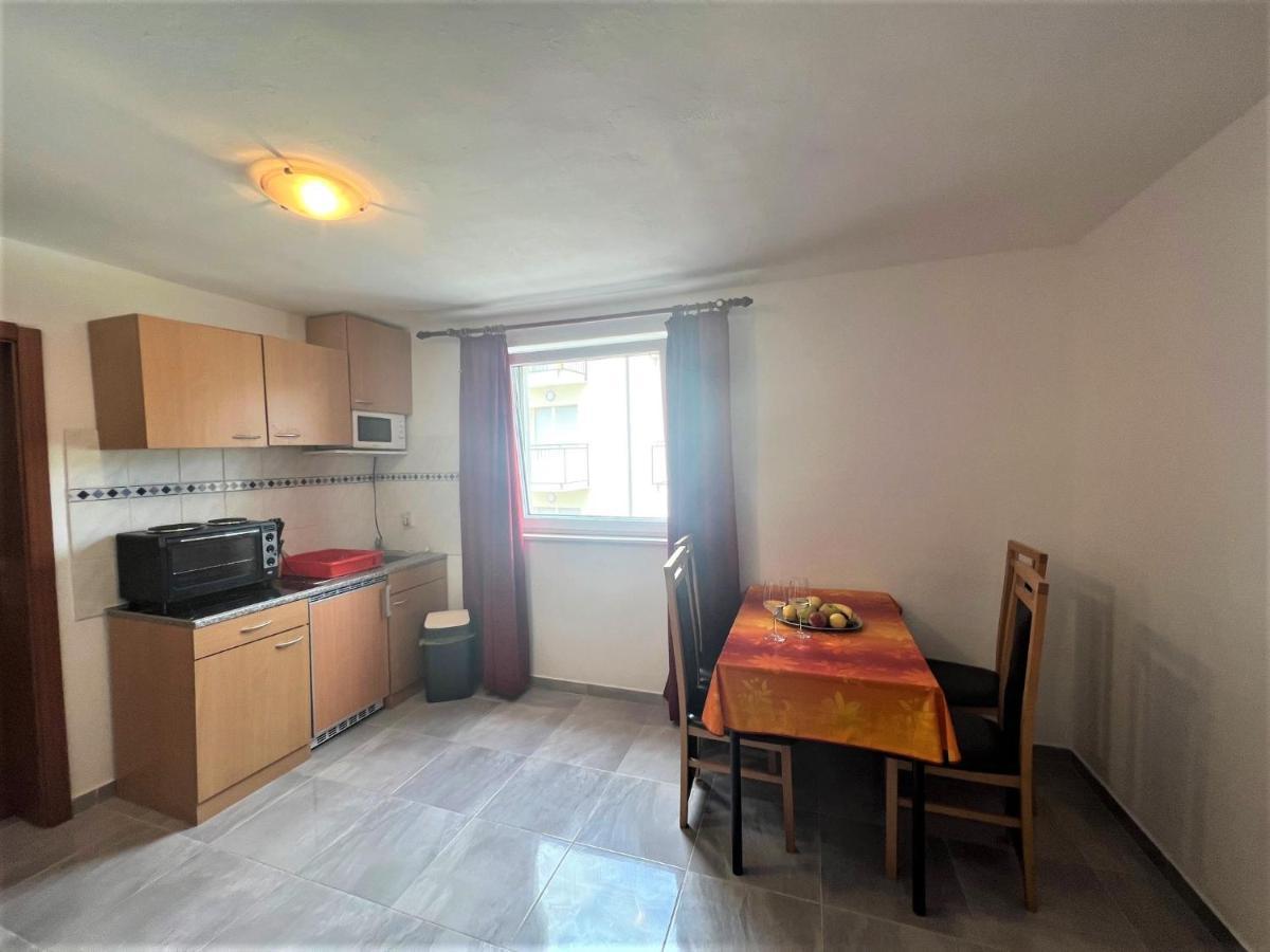 Apartments Melek 梅杜林 外观 照片