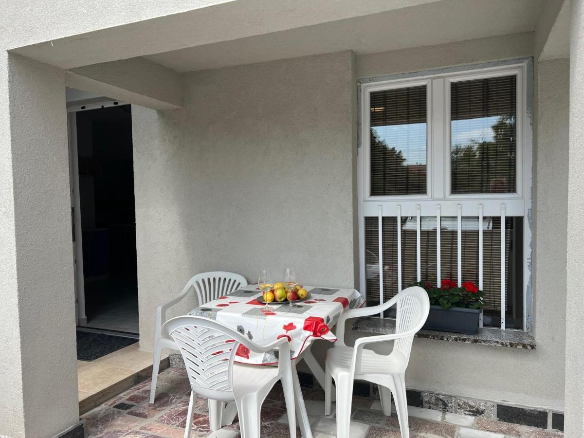 Apartments Melek 梅杜林 外观 照片