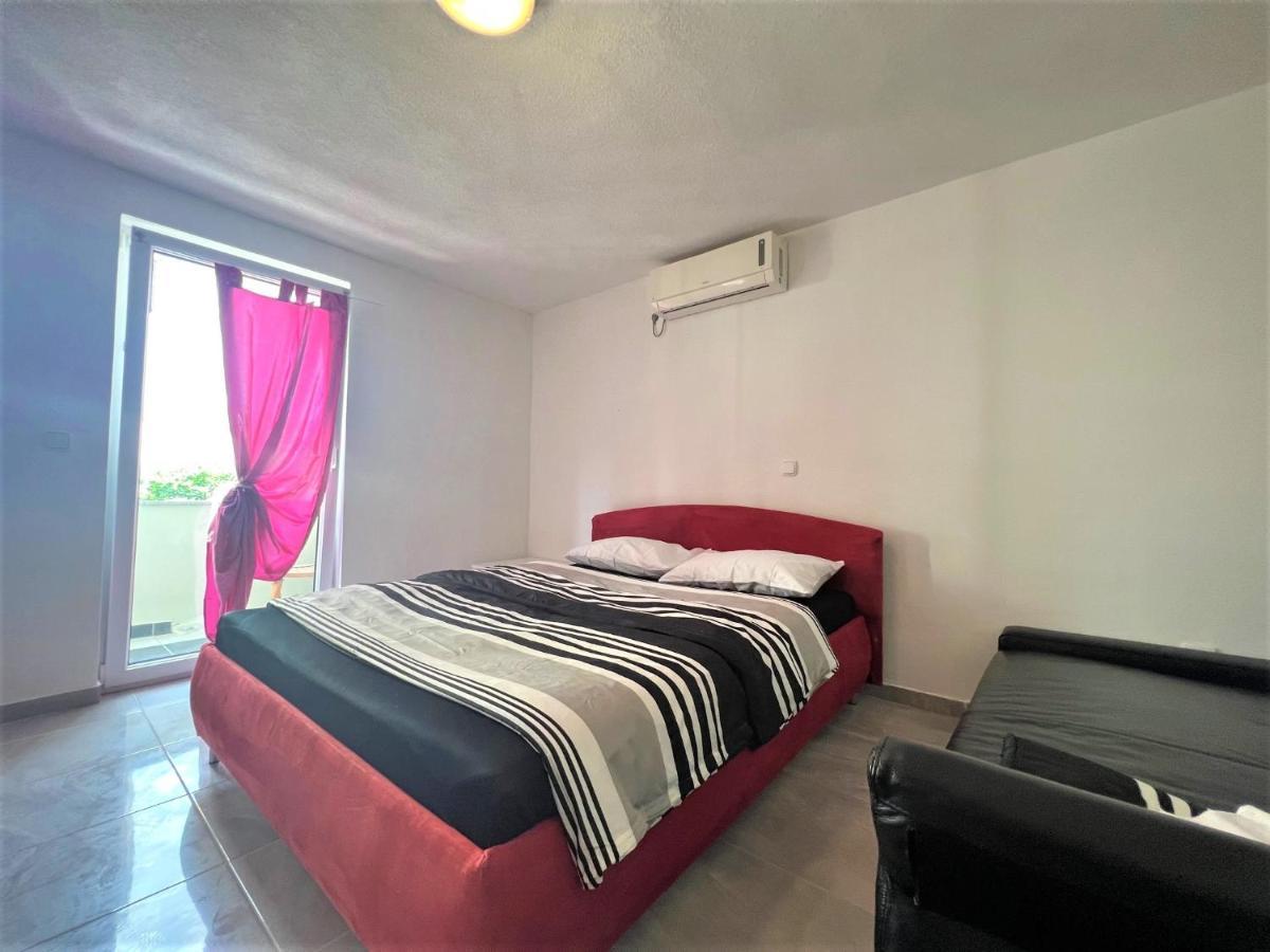 Apartments Melek 梅杜林 外观 照片