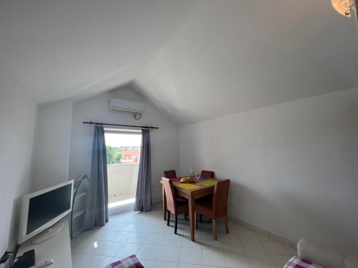 Apartments Melek 梅杜林 外观 照片