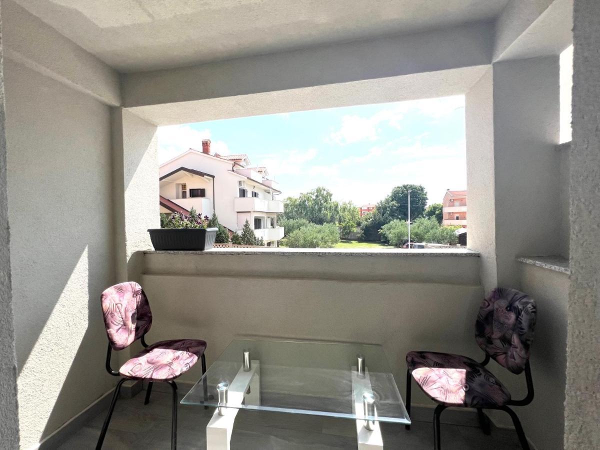 Apartments Melek 梅杜林 外观 照片